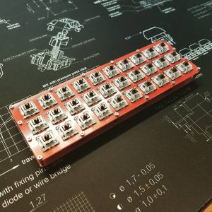 One gherkin keyboard fully assembled and ready to get flashed with my modified firmware. Fun little thing to build and hopefully to use (probably not as a primary keyboard though).